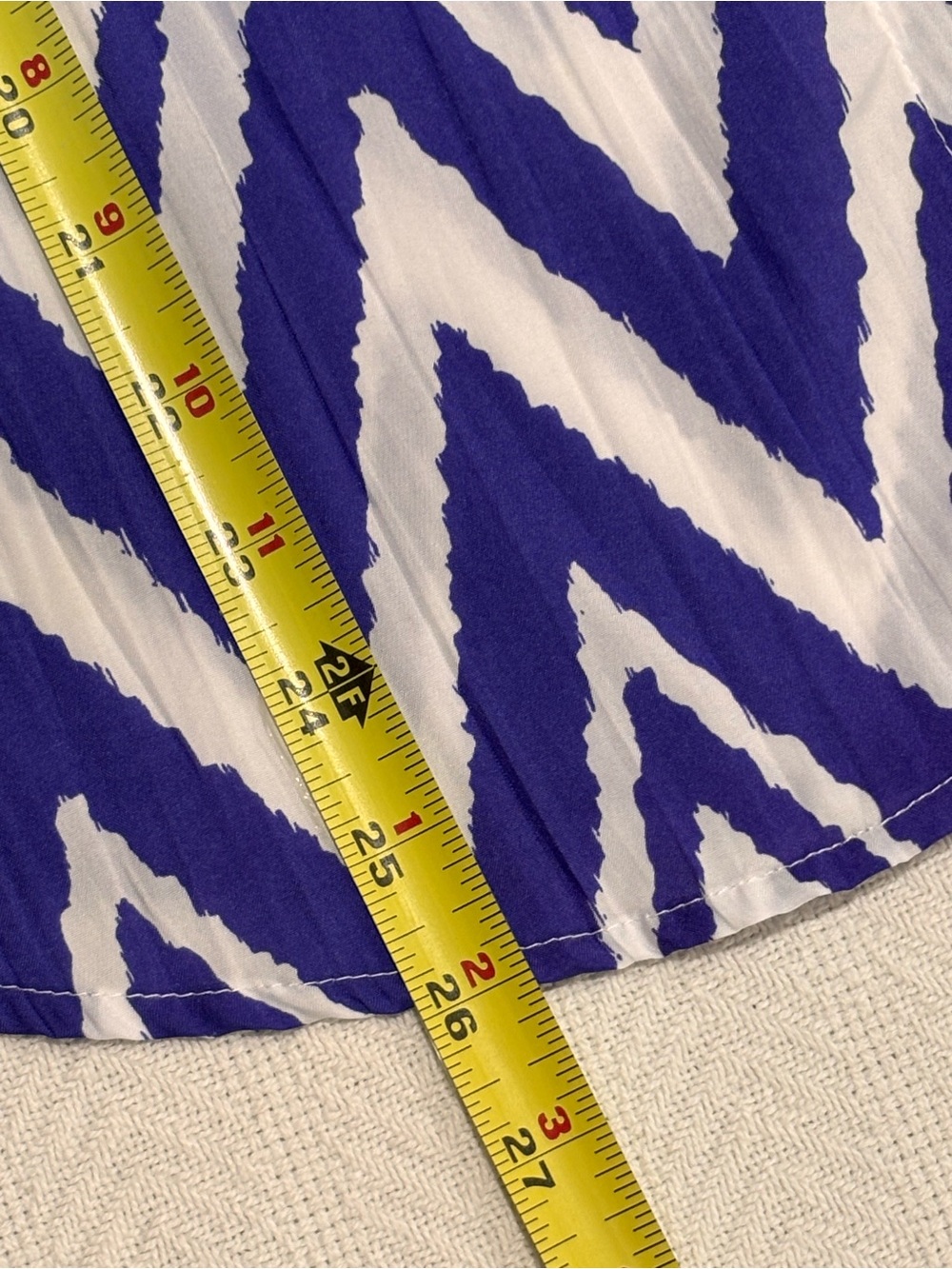🔵Chico's Purple & White Zigzag Button-Down Blouse - Picture 11 of 12